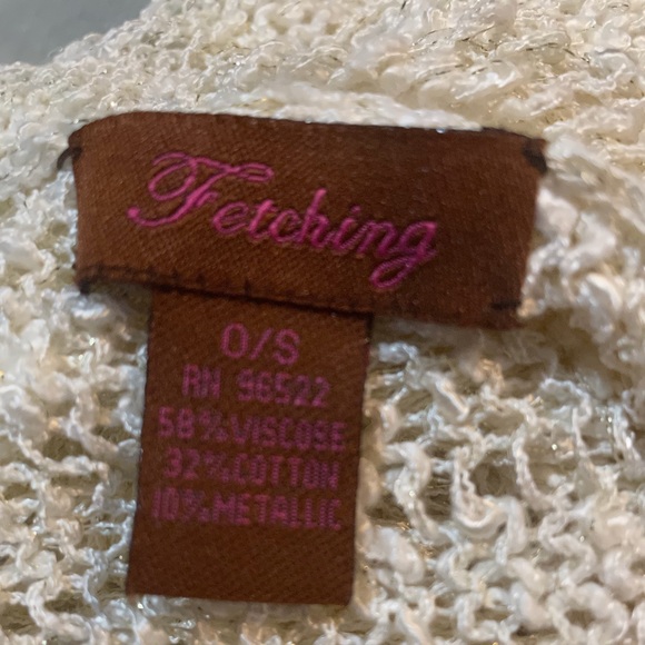 Women’s shawl Fetching brand off-white fringe at the bottom small - Picture 7 of 7